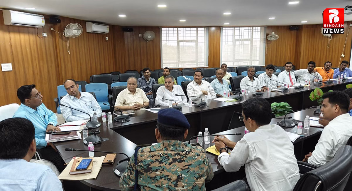 नगर क्षेत्र में भारी वाहनों के सुगम आवागमन को लेकर हुई अहम बैठक