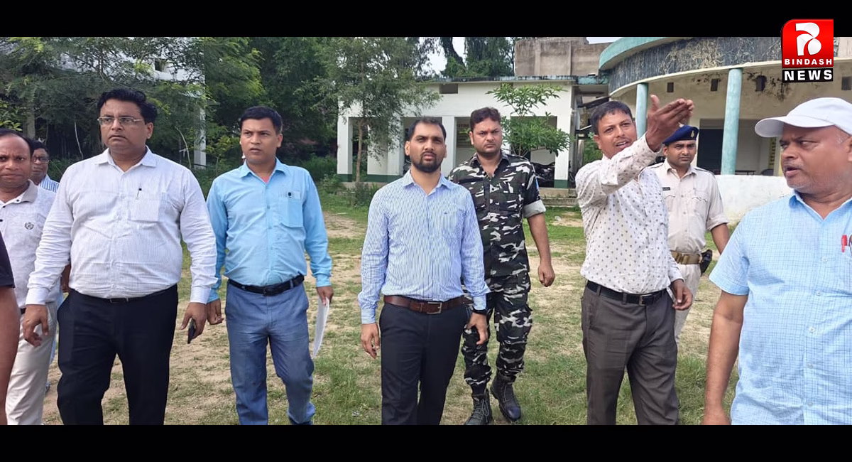 नगर ऊंटारी में अनुसूचित जाति छात्रावास और प्रखंड भवनों का निरीक्षण, उपायुक्त ने दिए निर्देश