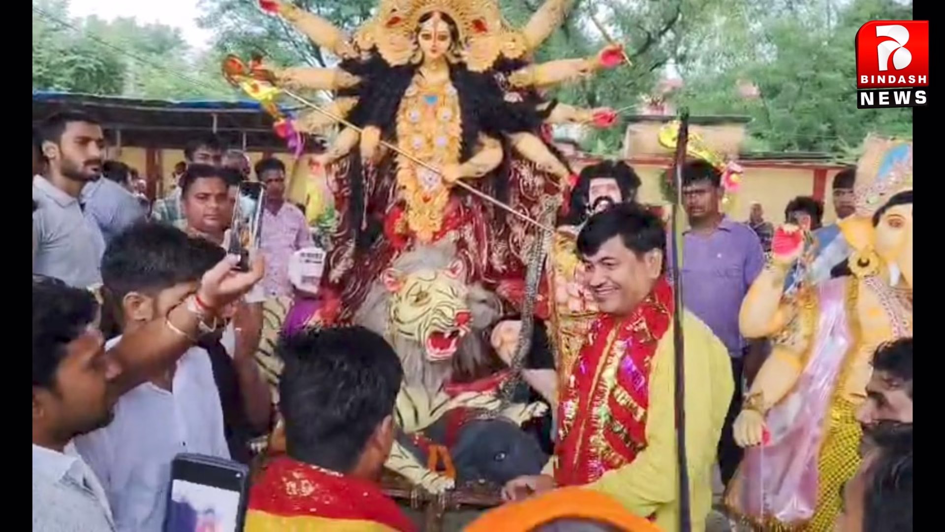 शांतिपूर्ण ढंग से सम्पन्न हुआ दुर्गा-पूजा पर्व