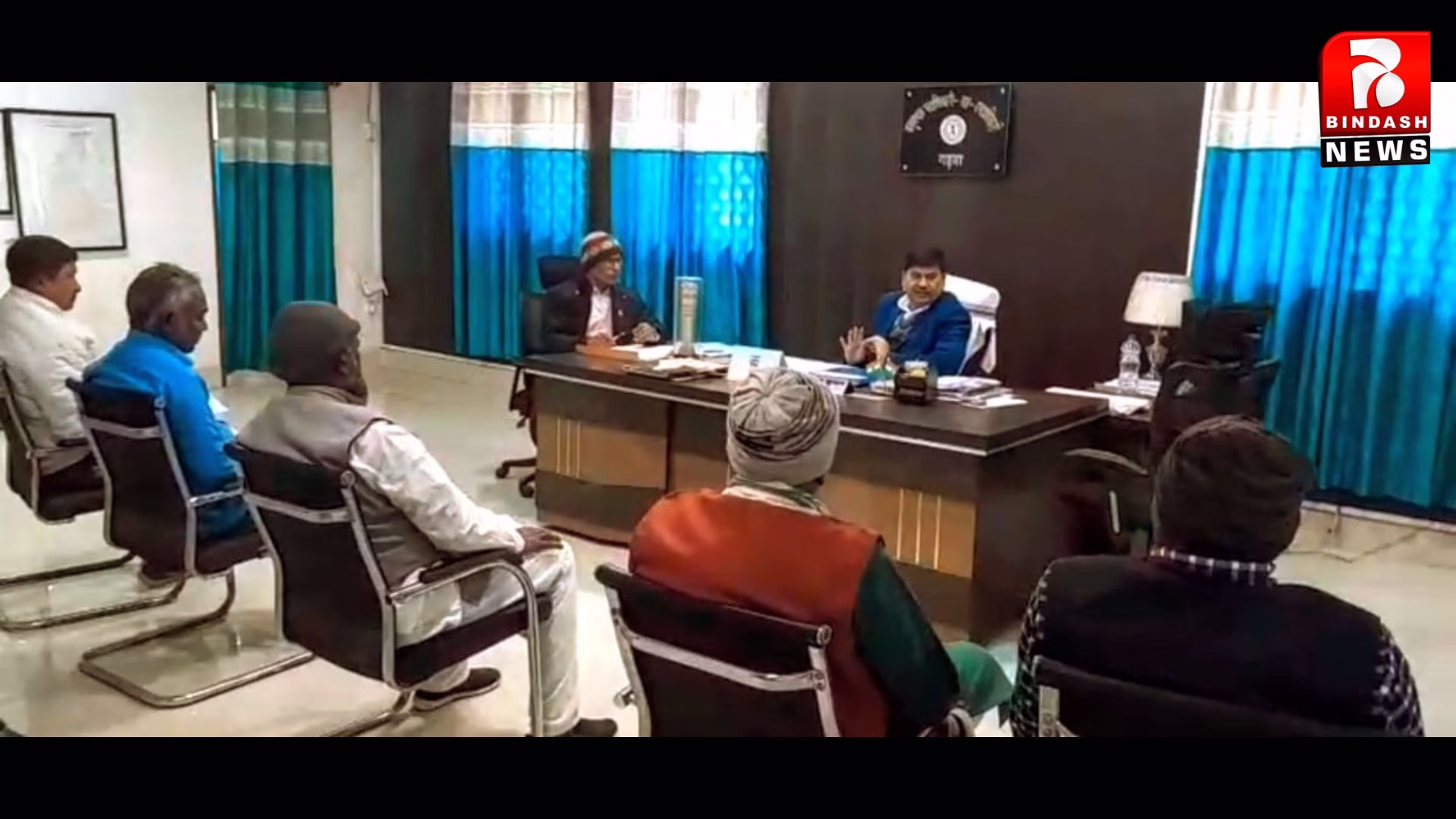 एसडीएम ने राजनीतिक दलों के साथ की बैठक