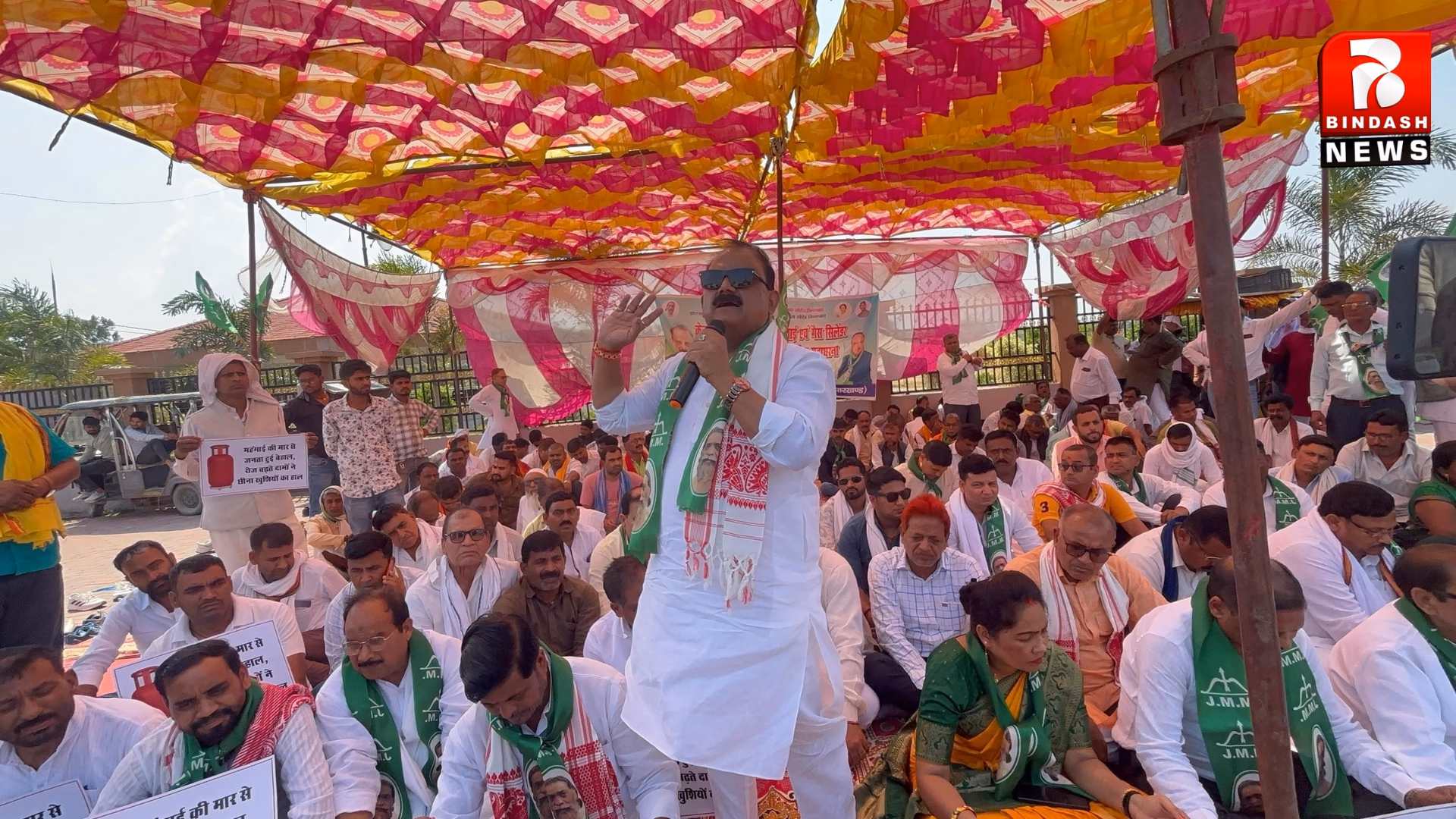 बढ़ती महंगाई से गरीबों का चूल्हा बुझने के कगार पर है : मिथिलेश ठाकुर